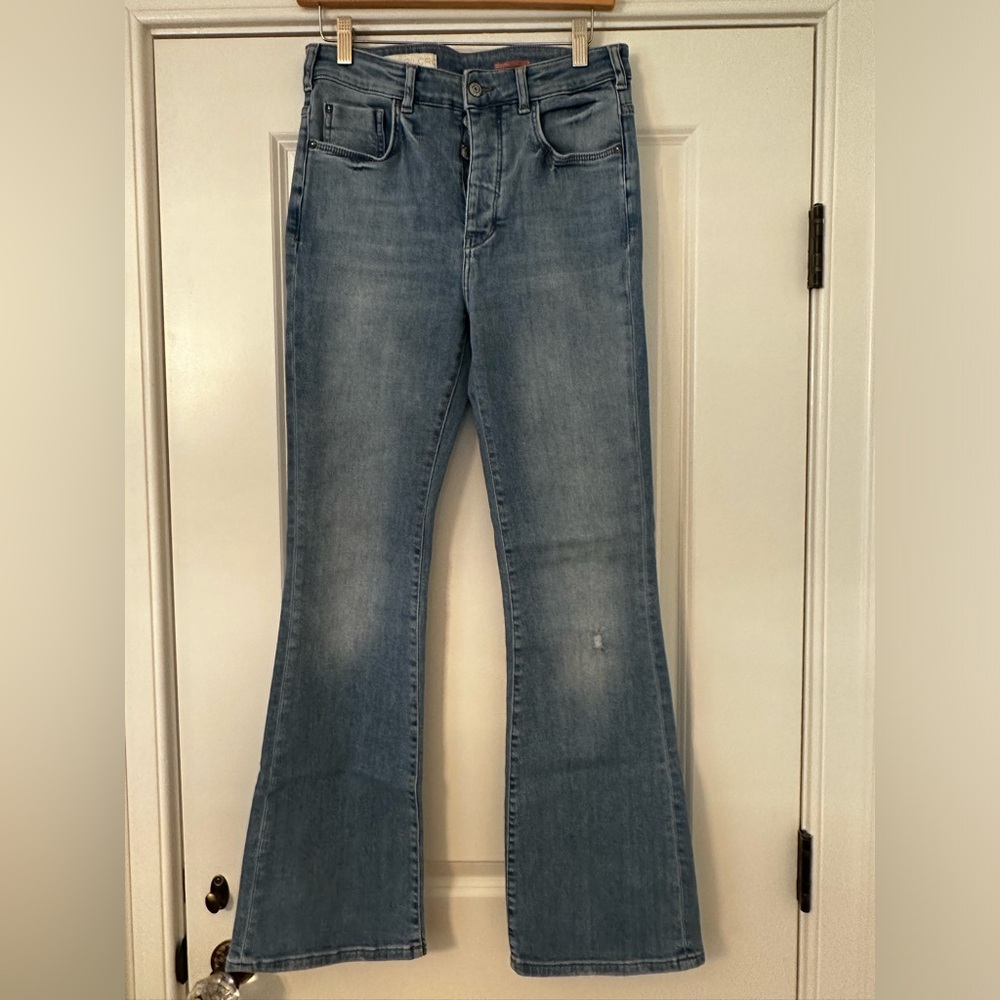 Pilcro for Anthropologie high waist flare jeans. Size 28.